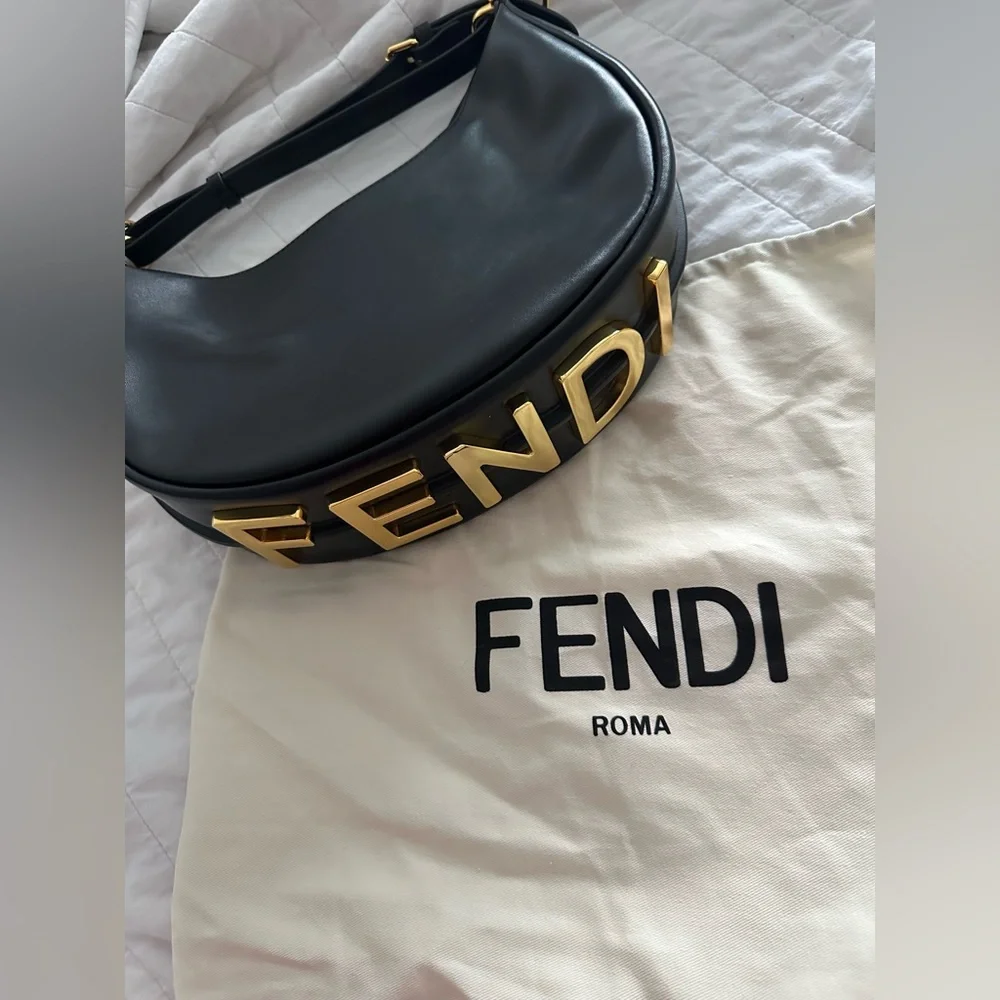 Chic Black Leather Hobo Bag - Picture 6 of 7